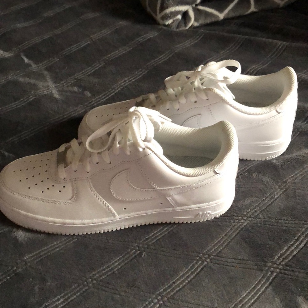 NIKE Air Force 1